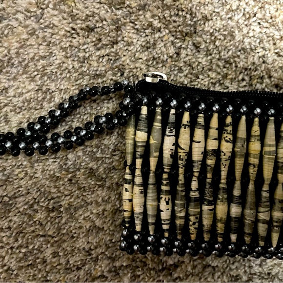 Hand crafted Tile Paper Hand Purse - Picture 2 of 4